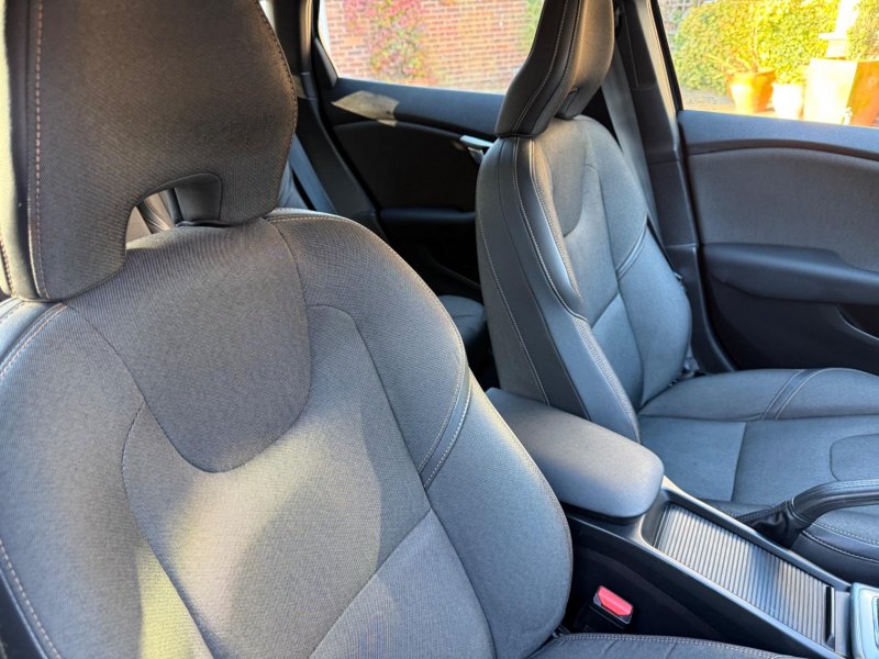 VOLVO V40 CROSS COUNTRY