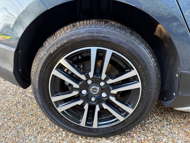 VOLVO V40 CROSS COUNTRY