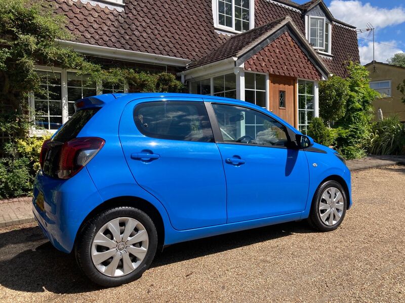 PEUGEOT 108