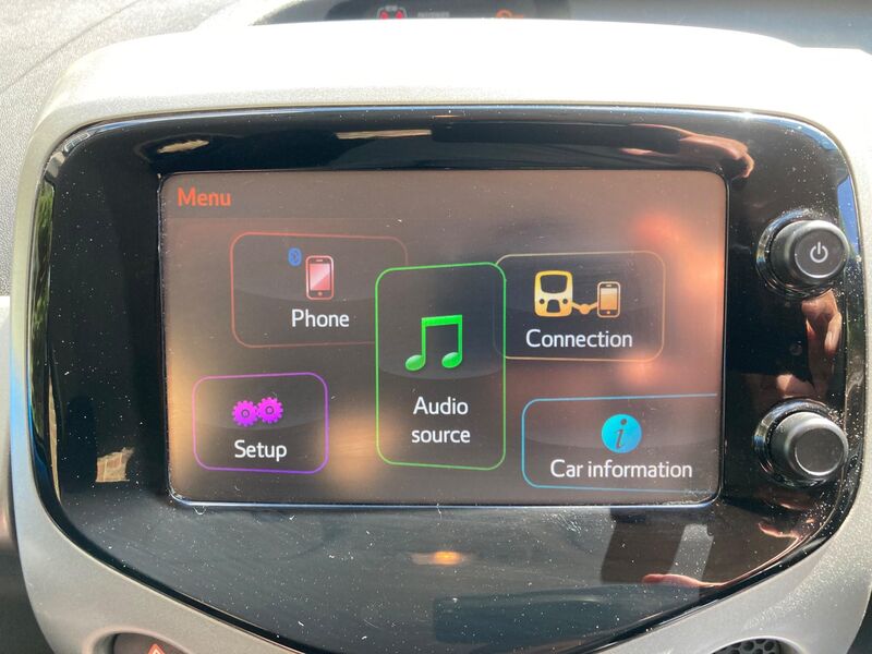 PEUGEOT 108