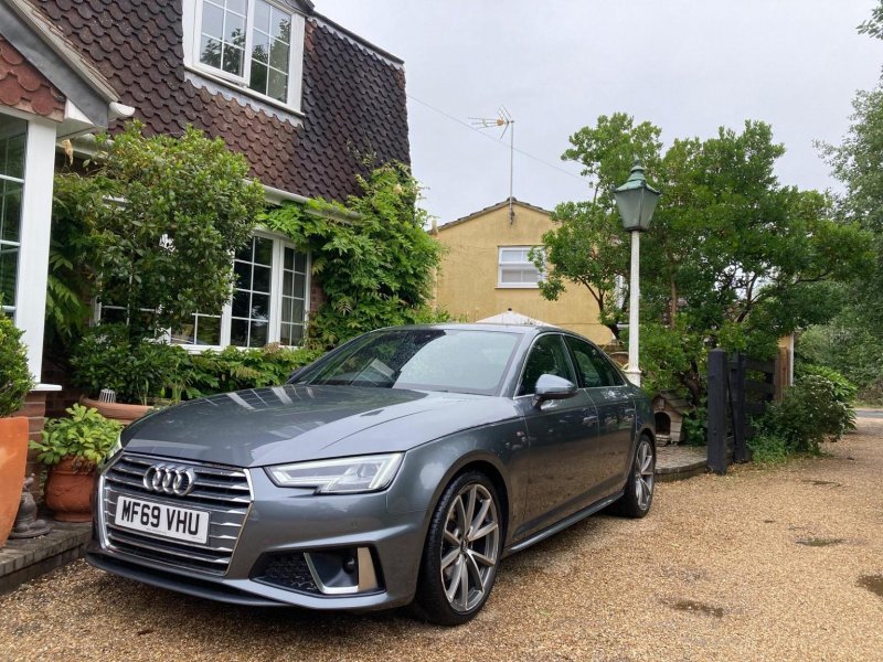 AUDI A4