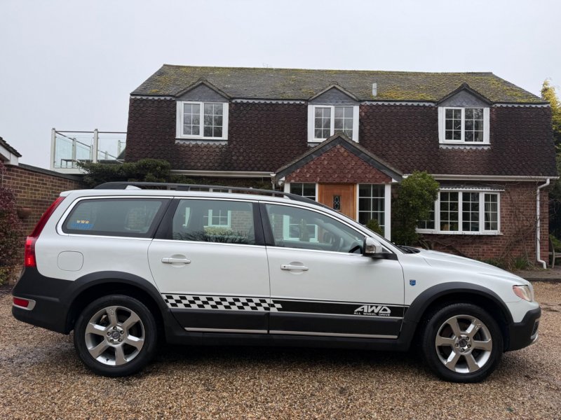 VOLVO XC70
