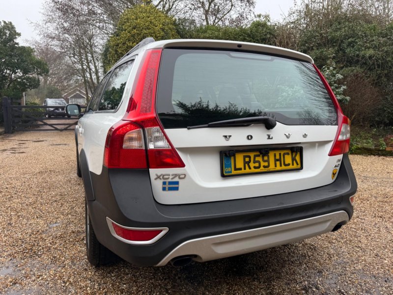 VOLVO XC70