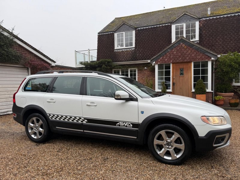 VOLVO XC70