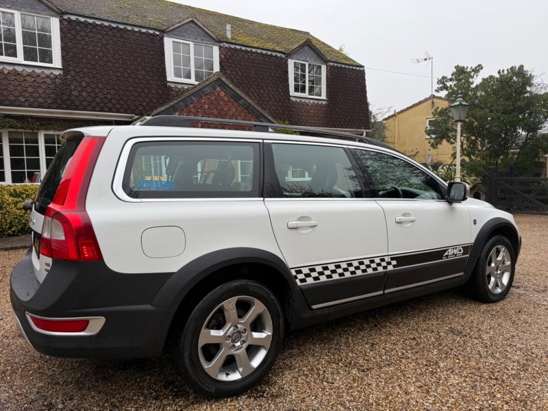 VOLVO XC70