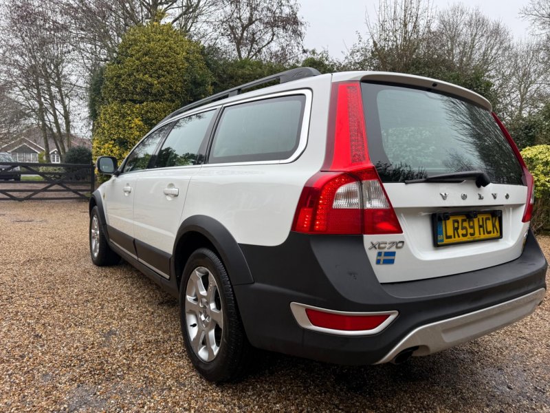 VOLVO XC70