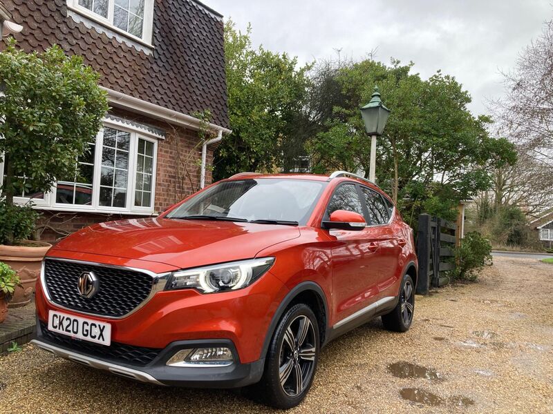 MG ZS