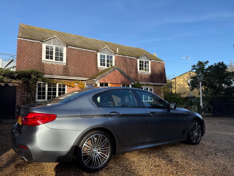 BMW 5 SERIES