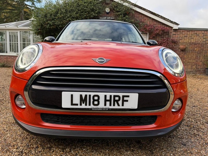 MINI HATCH