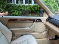 MERCEDES-BENZ 230