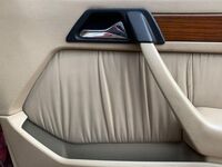 MERCEDES-BENZ 230