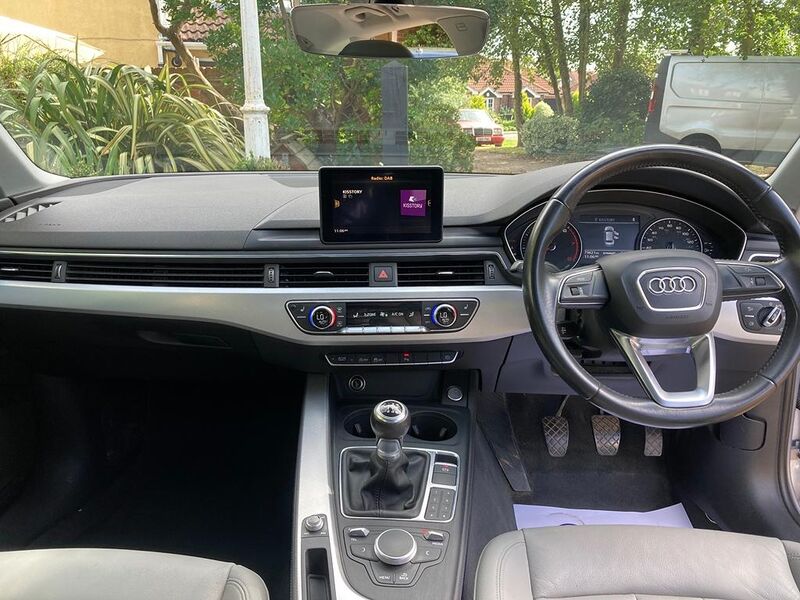 AUDI A4 AVANT