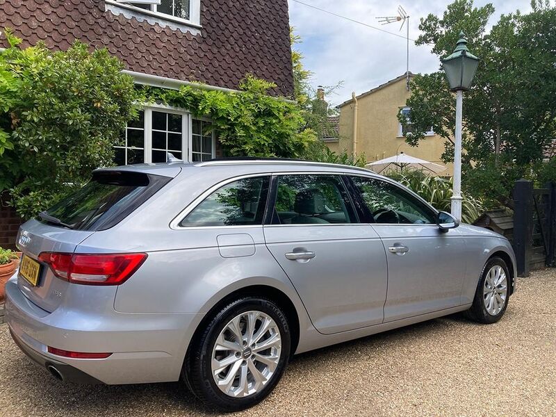 AUDI A4 AVANT