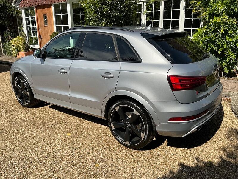 AUDI RS Q3