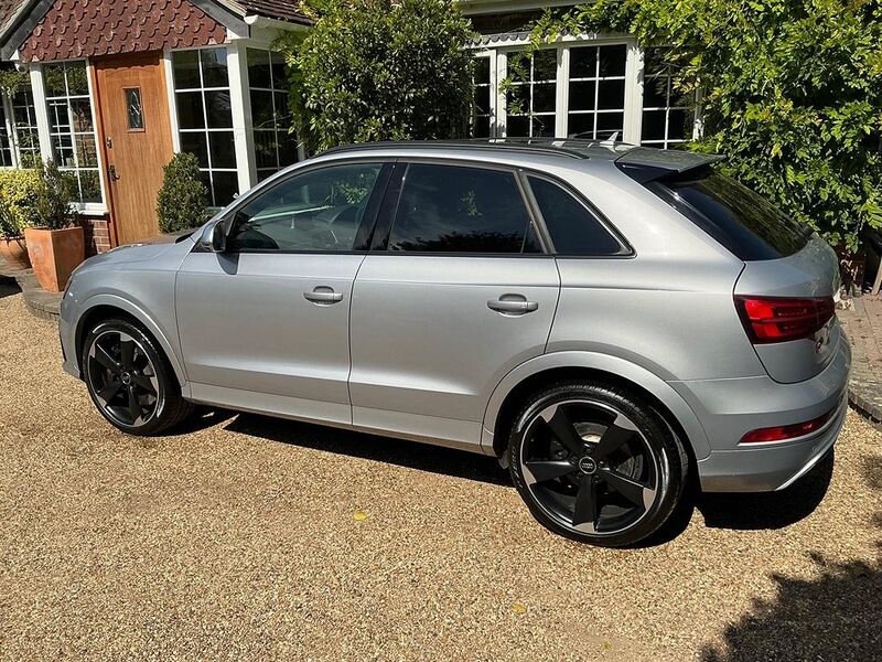 AUDI RS Q3