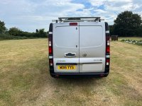 VAUXHALL VIVARO