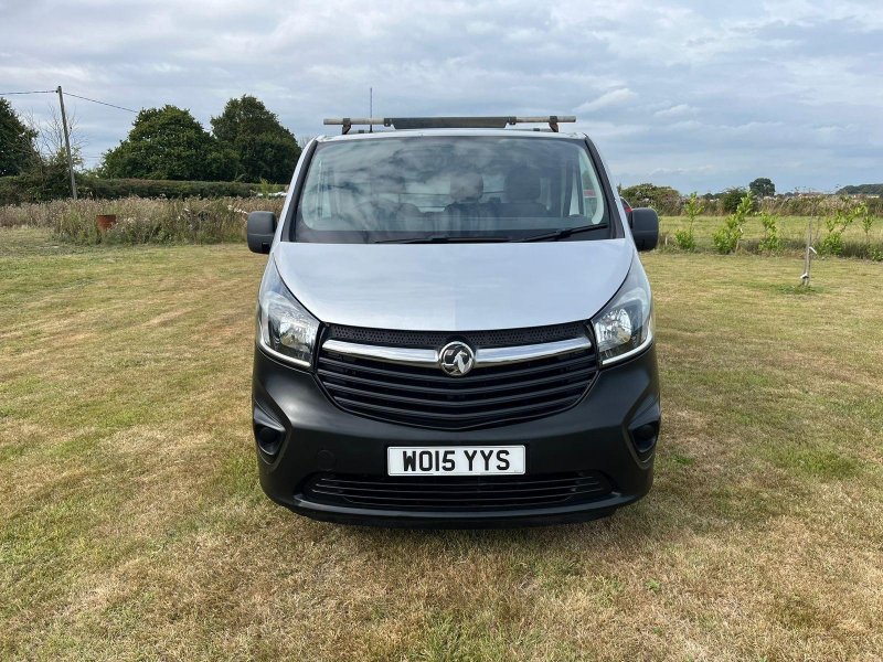 VAUXHALL VIVARO