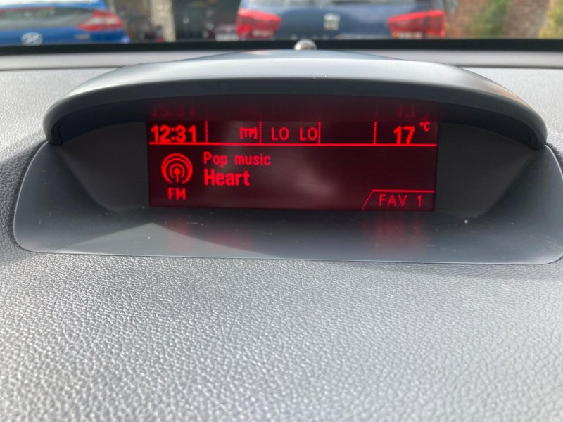 VAUXHALL MOKKA