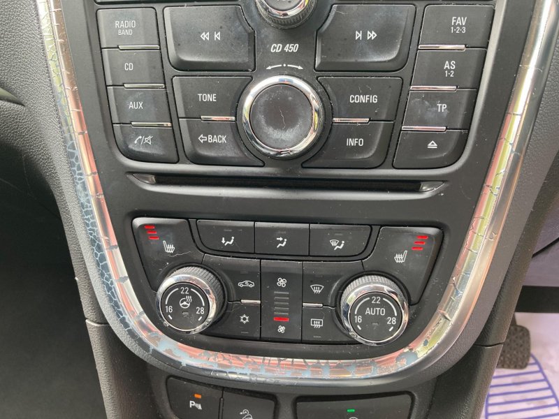 VAUXHALL MOKKA