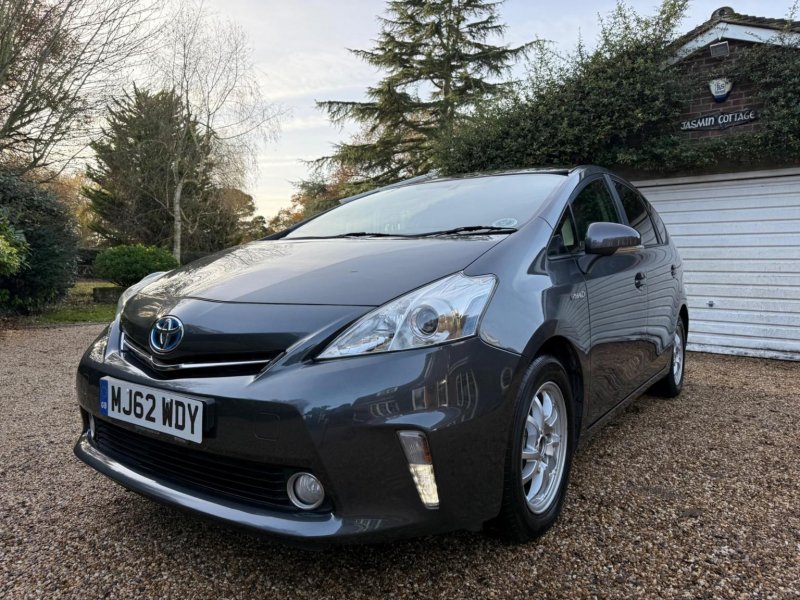 TOYOTA PRIUS+