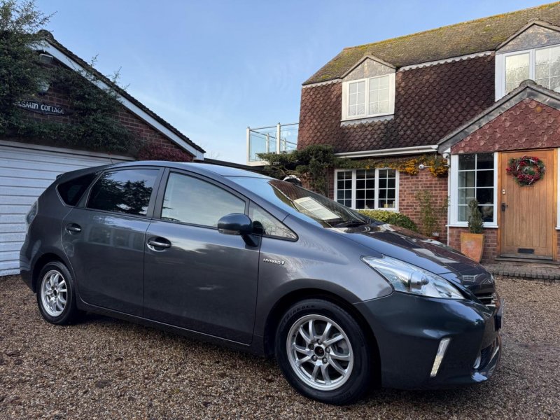 TOYOTA PRIUS+