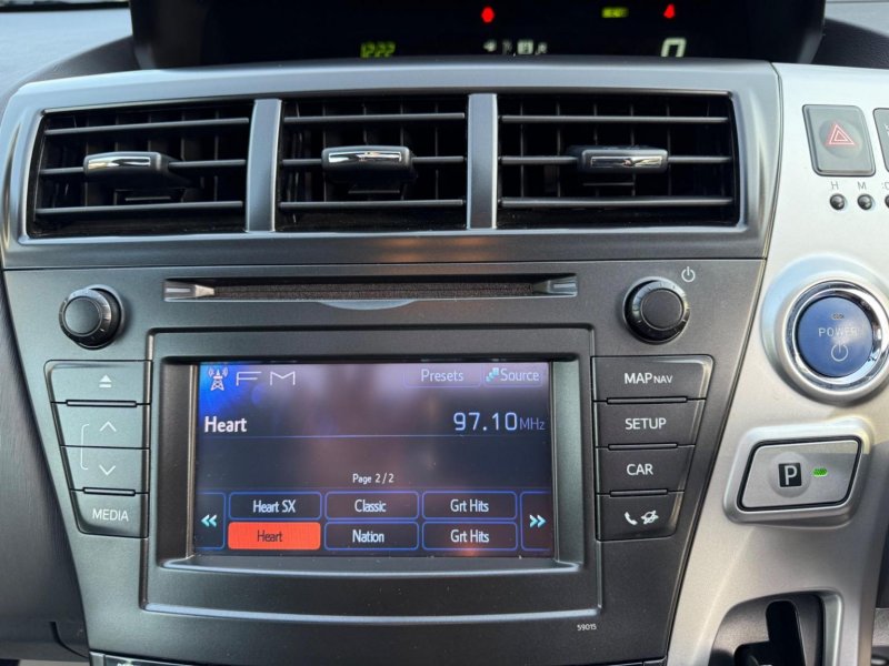 TOYOTA PRIUS+