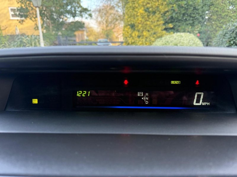 TOYOTA PRIUS+