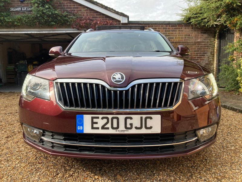 SKODA SUPERB