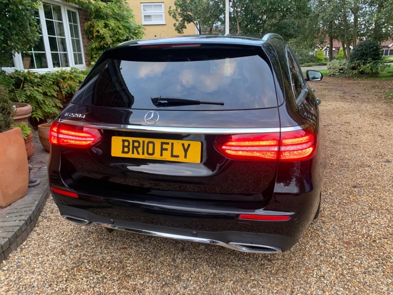 MERCEDES-BENZ E CLASS