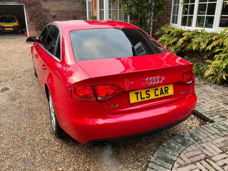 AUDI A4