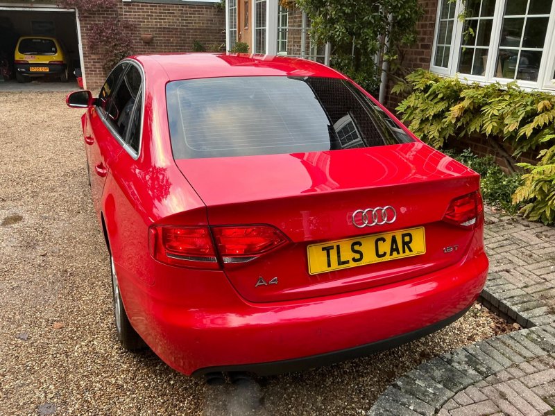 AUDI A4