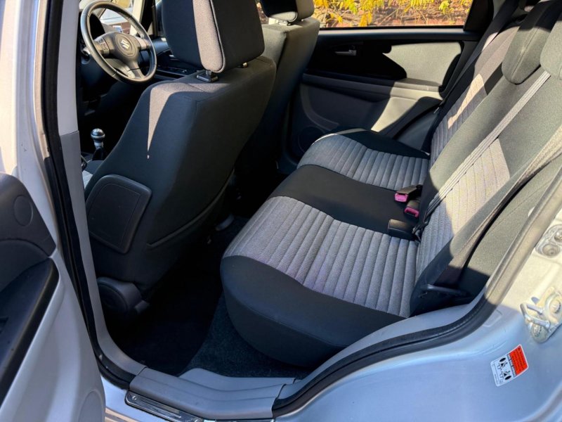 SUZUKI SX4