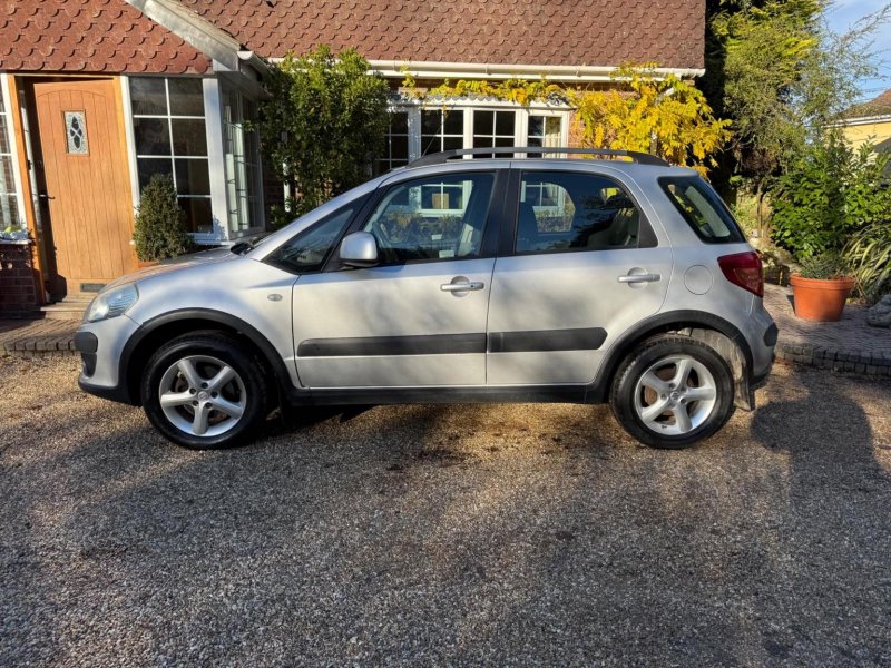 SUZUKI SX4