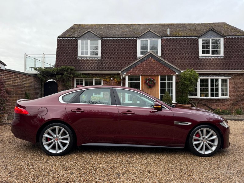 JAGUAR XF