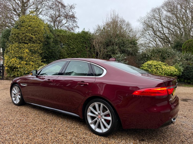 JAGUAR XF
