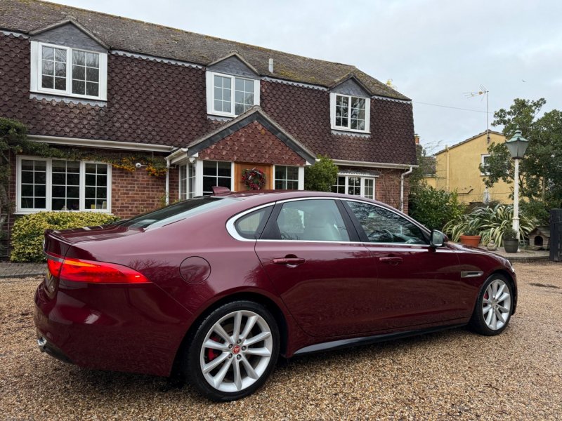 JAGUAR XF