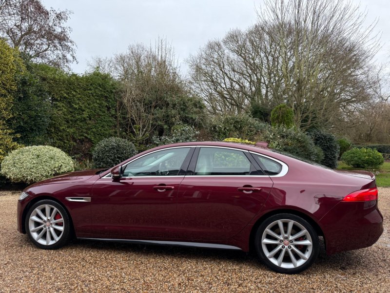 JAGUAR XF
