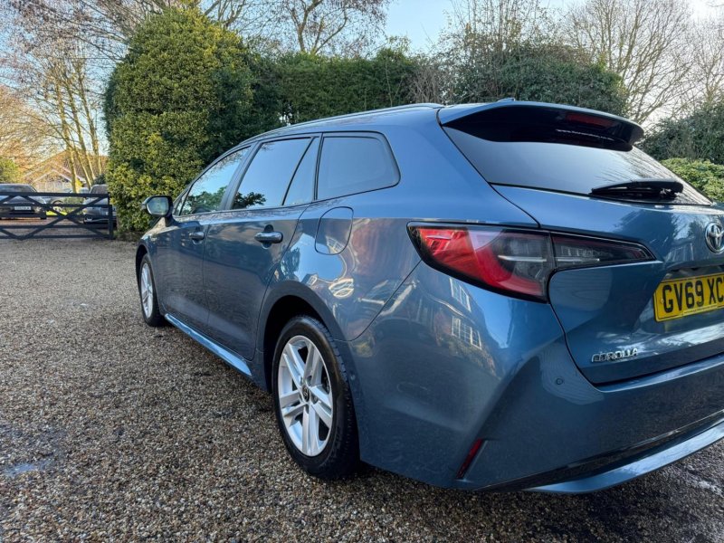 TOYOTA COROLLA