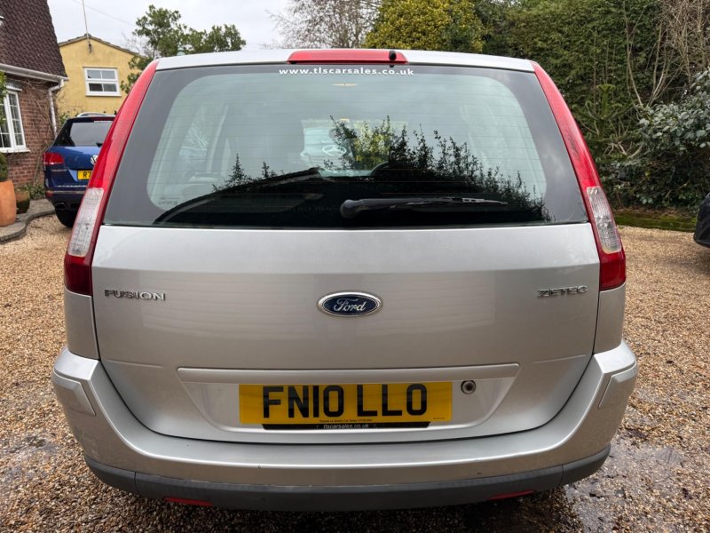 FORD FUSION