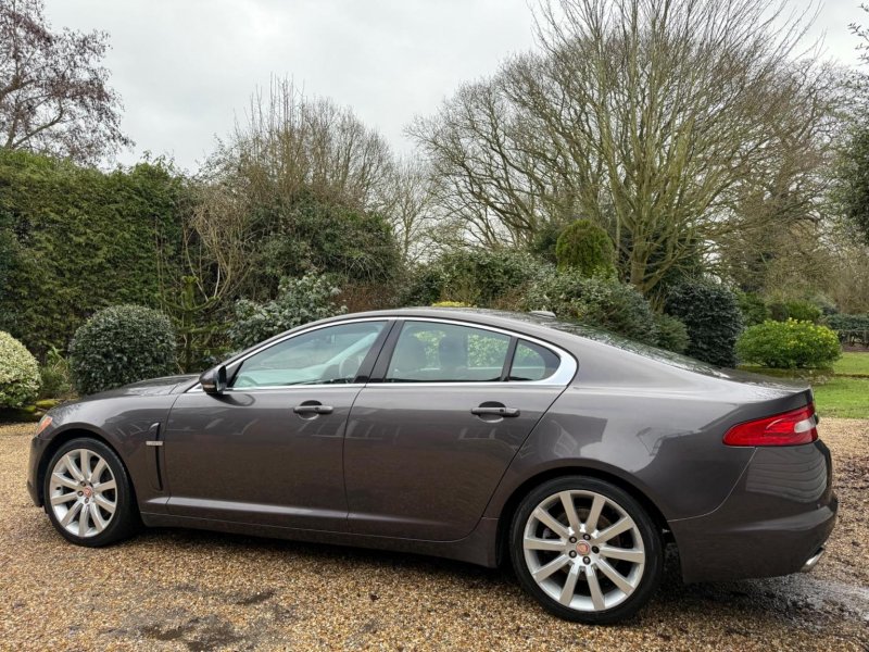 JAGUAR XF