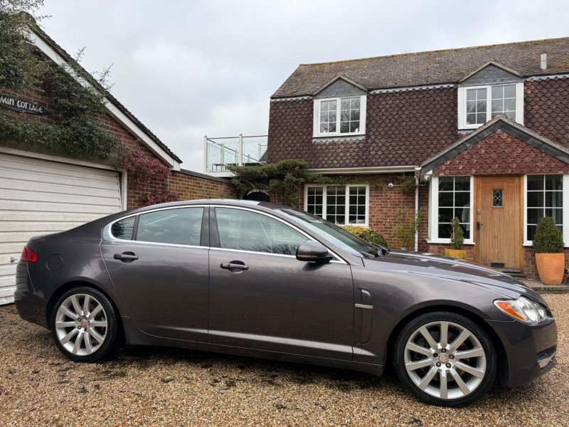 JAGUAR XF