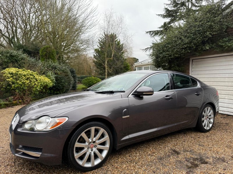 JAGUAR XF