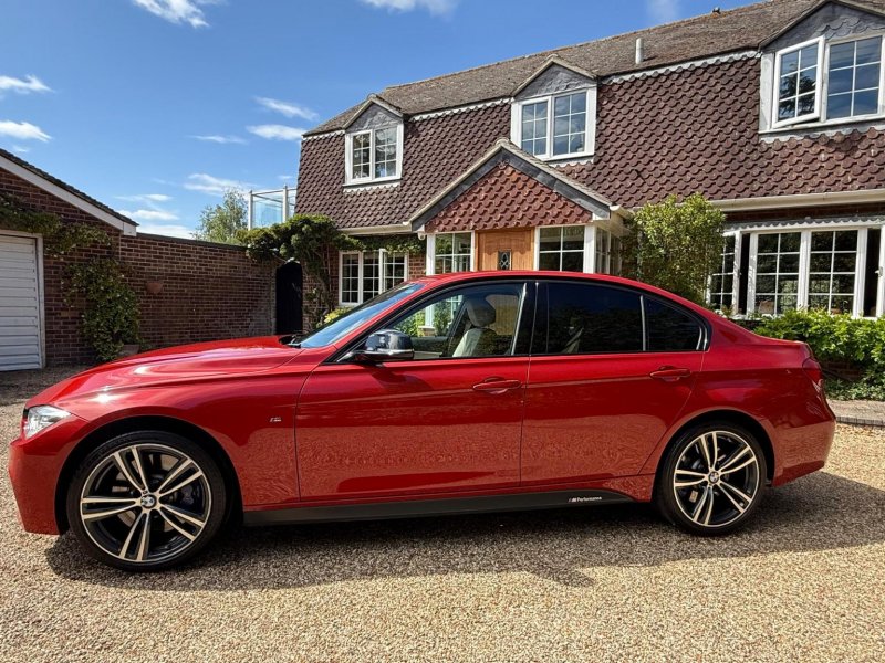 BMW 3 SERIES