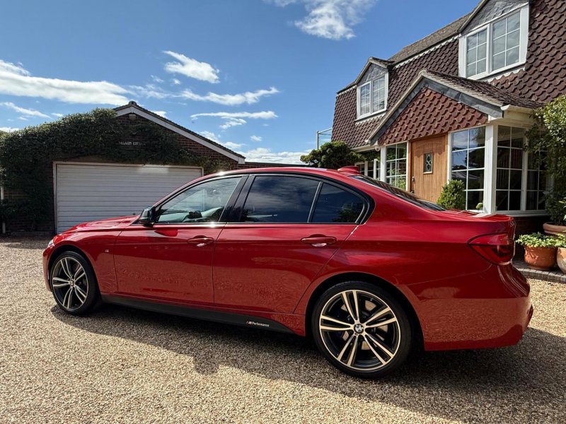 BMW 3 SERIES