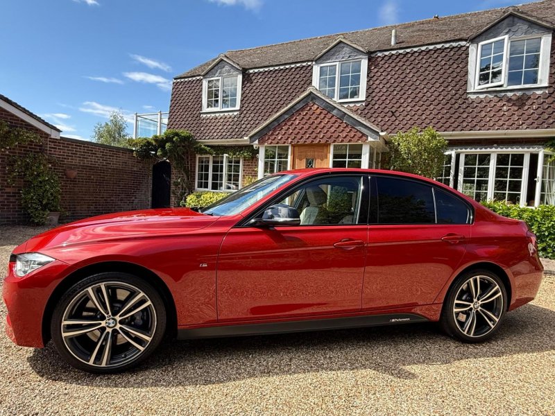 BMW 3 SERIES