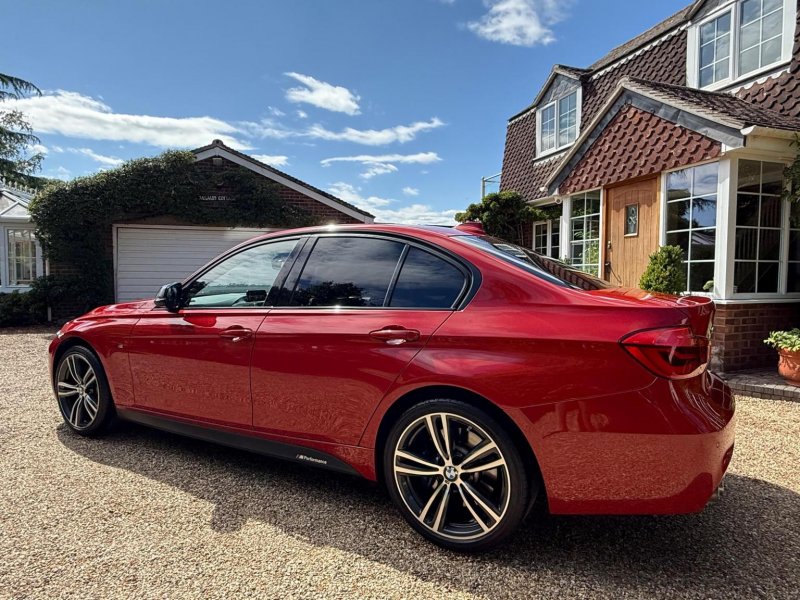 BMW 3 SERIES