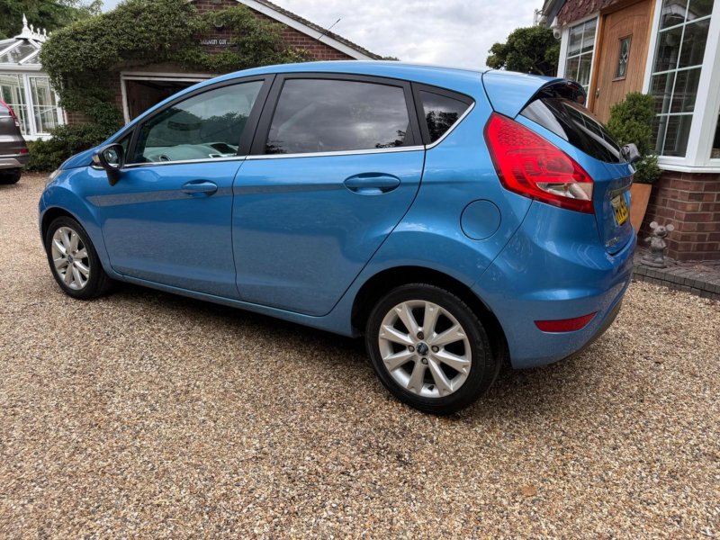 FORD FIESTA