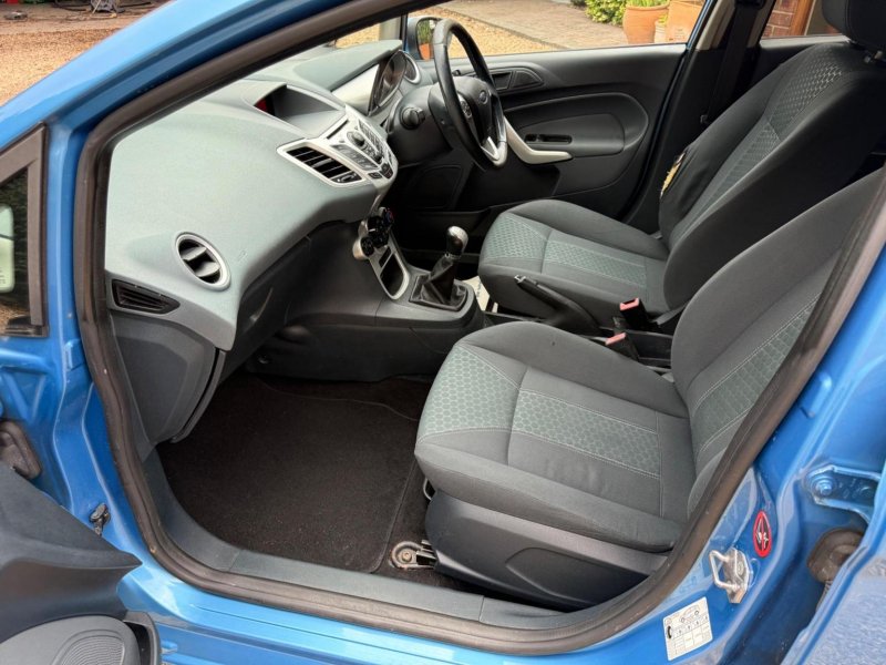 FORD FIESTA