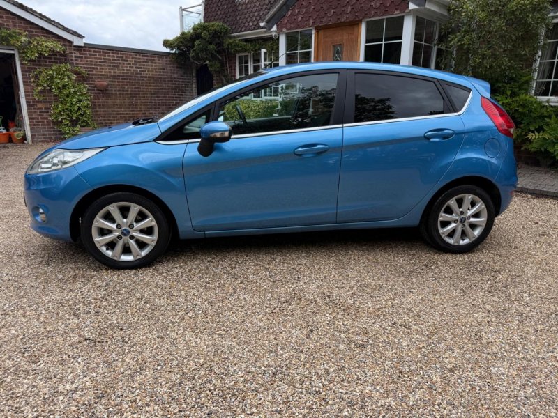 FORD FIESTA