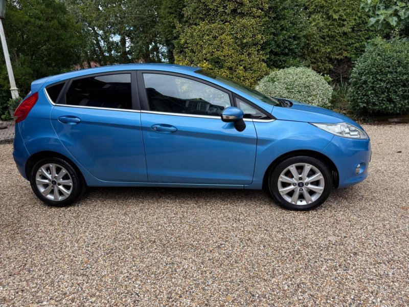 FORD FIESTA